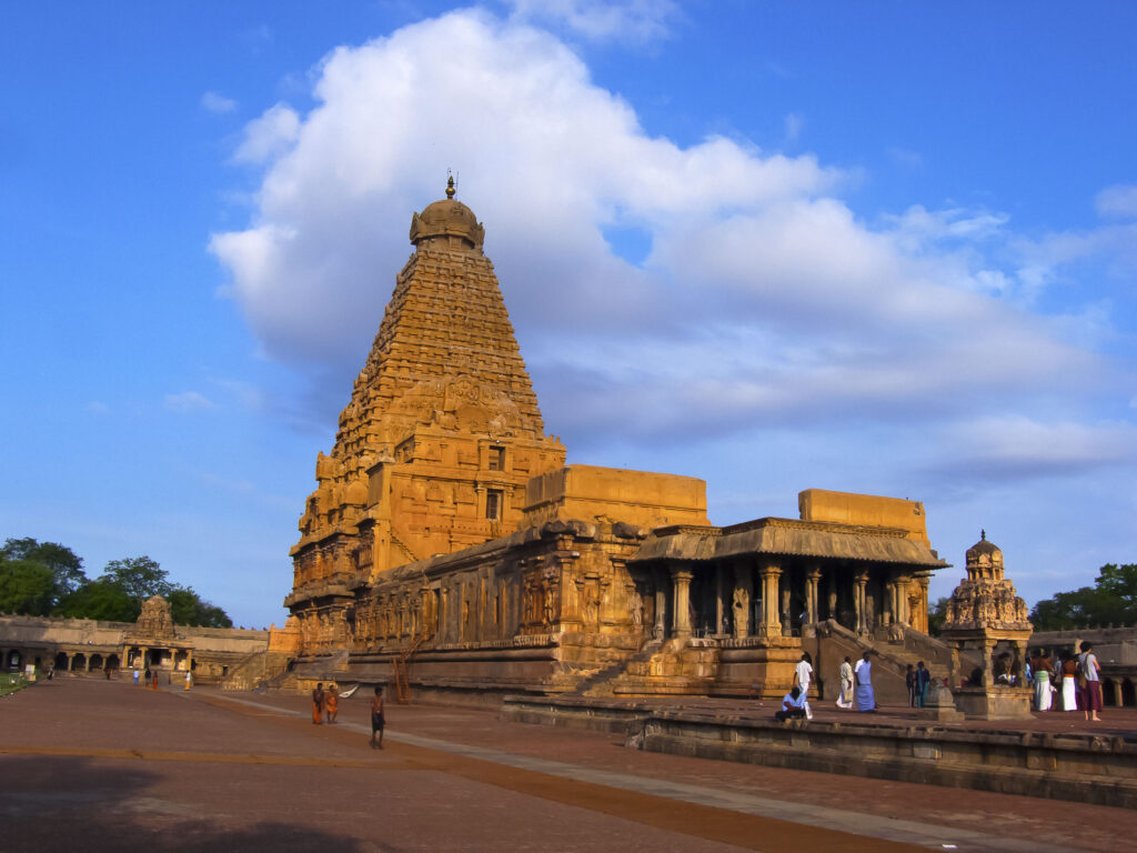 History of Brihadeeswarar Temple (Thanjavur Big Temple)